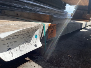 9x Douglas Balken Fijnbezaagd, 120x120mm, lengte 400cm